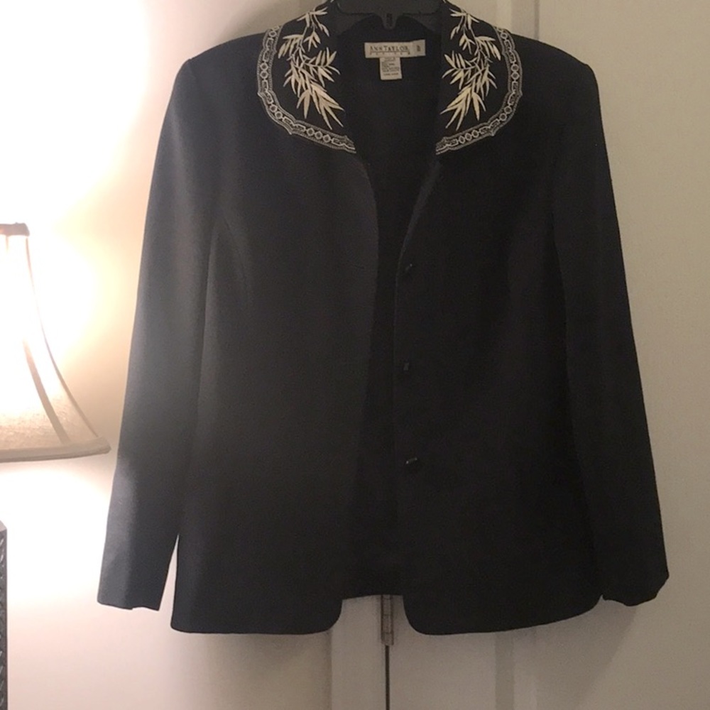 Beautiful blazer!  Size 10P. By Ann Taylor.